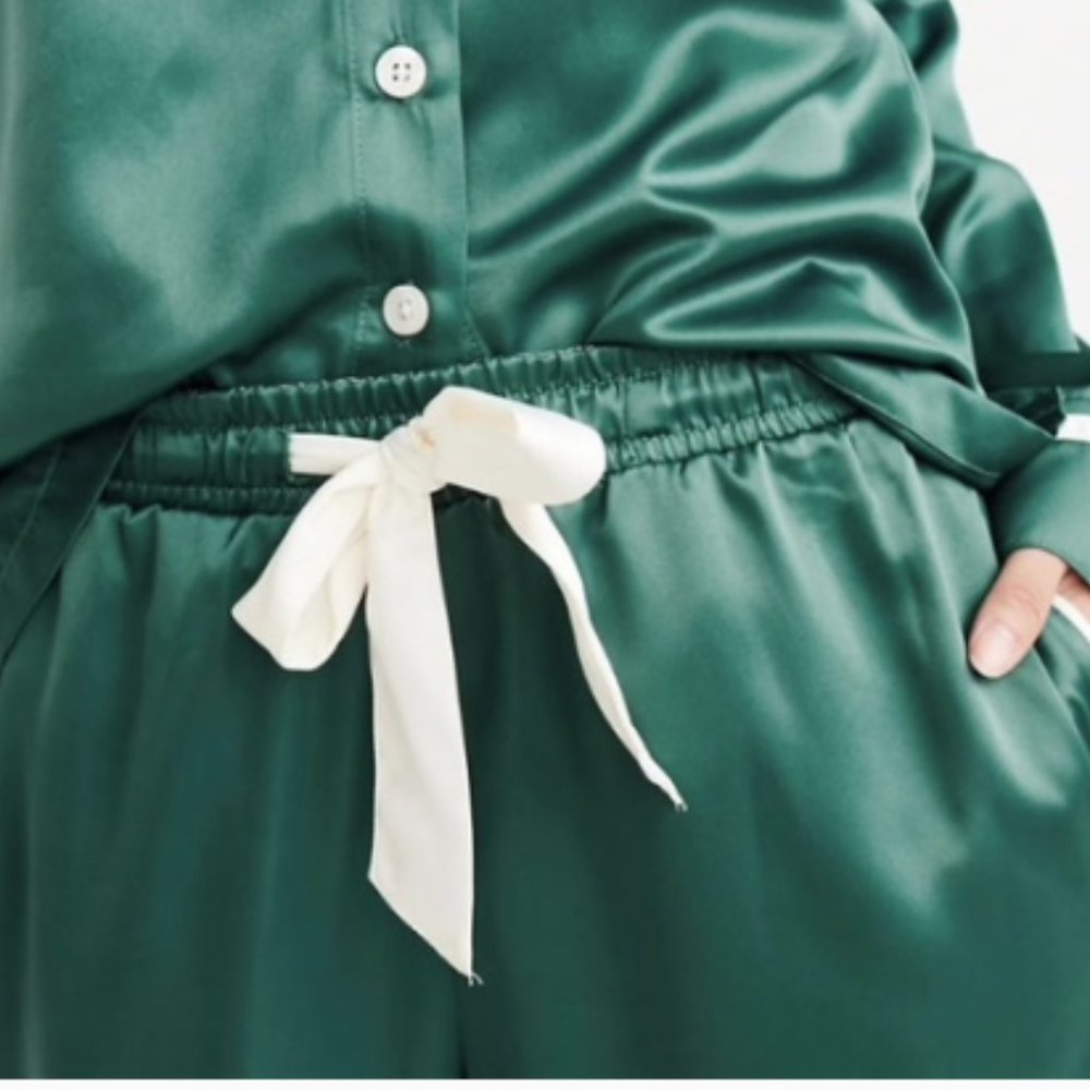 Abercrombie Satin Green Shorts Medium